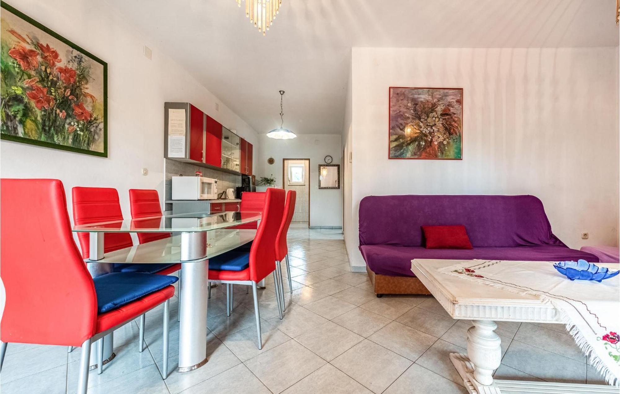 Cozy Apartment In Vir With Kitchen Bagian luar foto